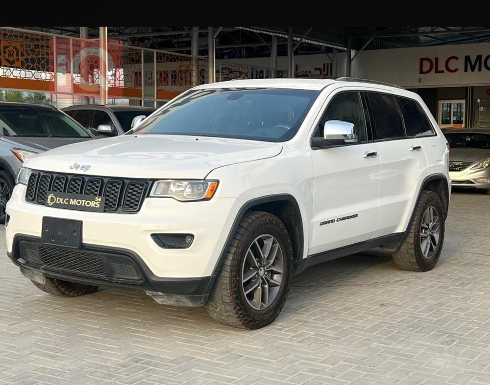 جیپ گراند شیرۆکی